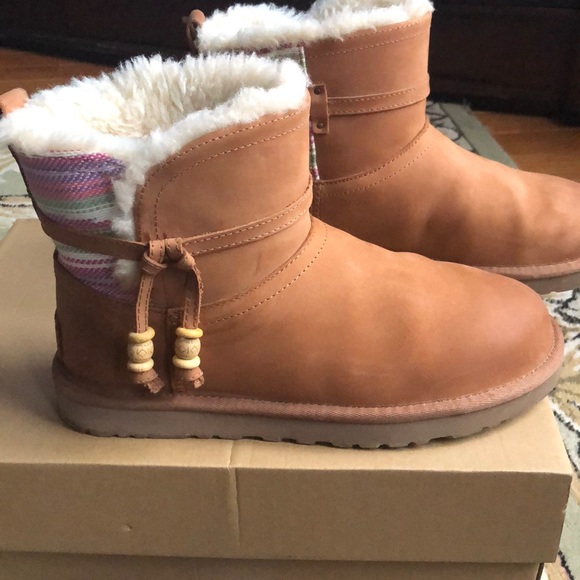 UGG - Picture 6 of 13